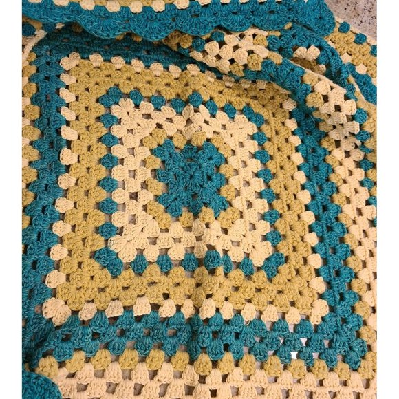 Vintage Hand Knit Crochet Granny About 44" Throw Blanket Afghan Teal Beige Green - Picture 5 of 9